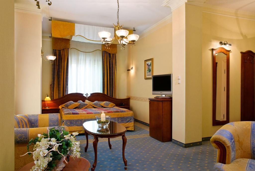 Hotel Aleksander Włocławek Extérieur photo