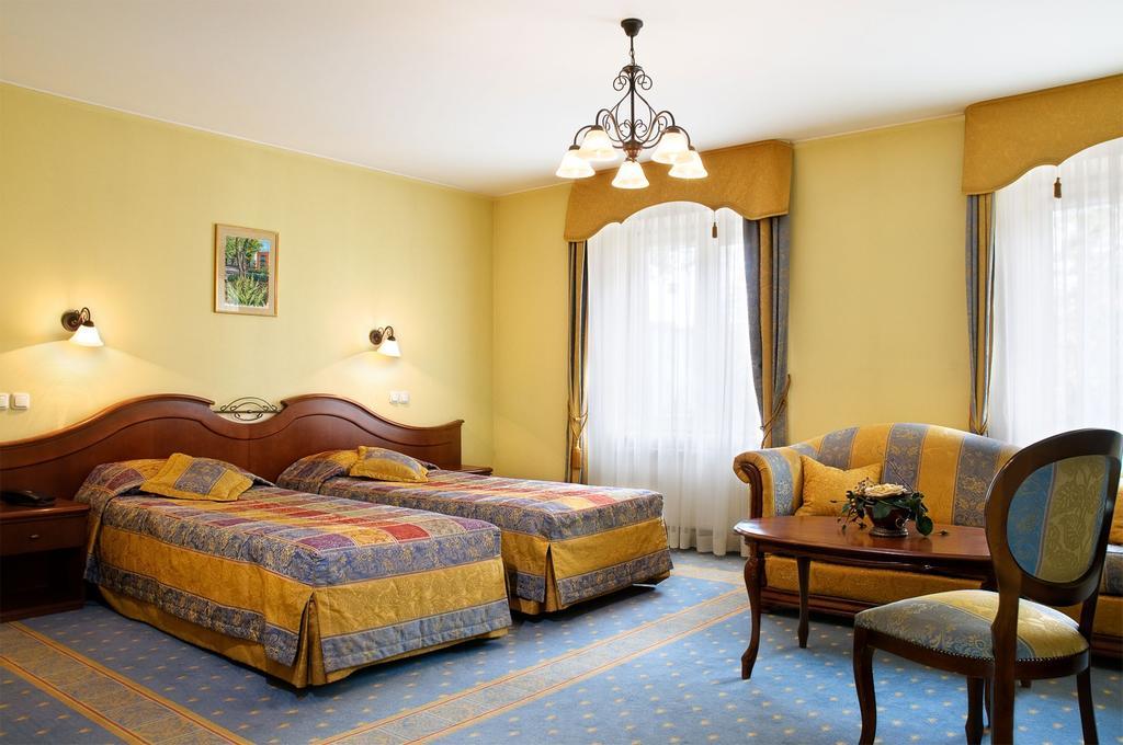 Hotel Aleksander Włocławek Extérieur photo
