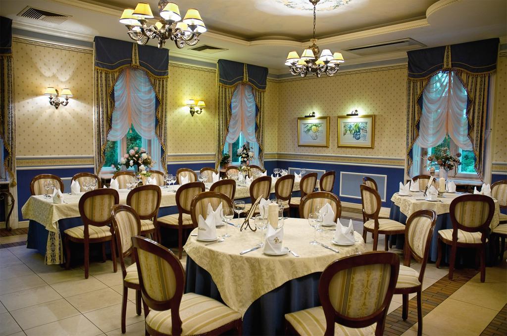 Hotel Aleksander Włocławek Extérieur photo